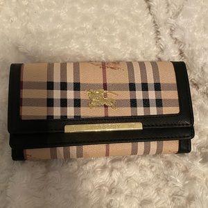COPY - Women’s Burberry wallet. Never used.